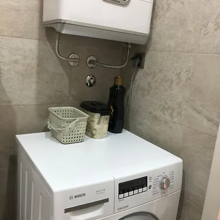 Modern 1 Bed Apartment, Near Shopping Mall Stadion Apartament Belgrad