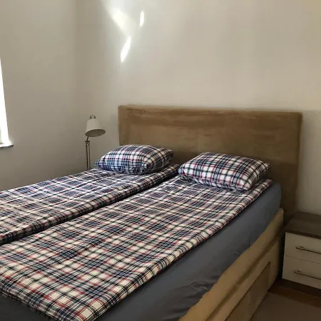 Modern 1 Bed Apartment, Near Shopping Mall Stadion Apartment *